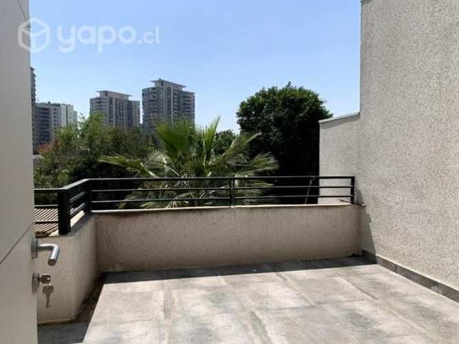 Hermoso Town House en Macul