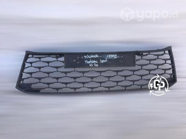 Rejilla mitsubishi montero sport 2015-2020