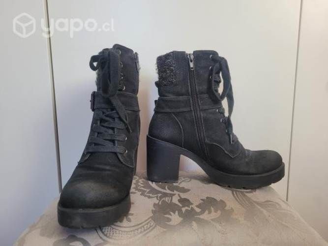 Botines gamuza negros