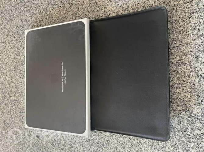 Funda de Cuero MacBook Air y MacBook Pro Negro