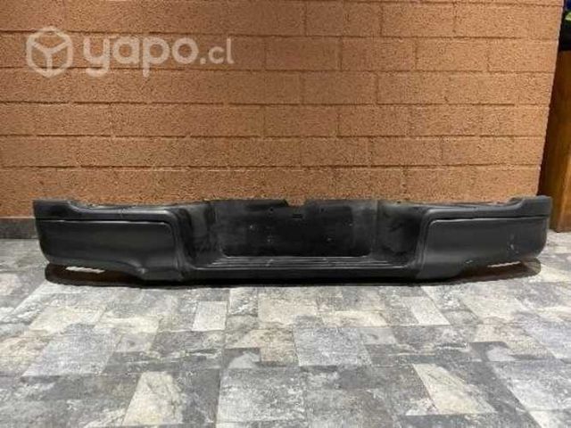 Parachoque trasero originar Toyota Hilux