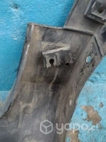 Moldura del izq Ford Explorer 2011-2015