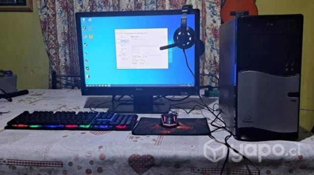 PC Gamer + Monitor, mouse y teclado