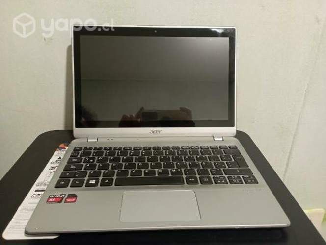 Notebook tamaño pequeño y liviano en buen estado