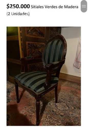 Sitiales antiguos de madera