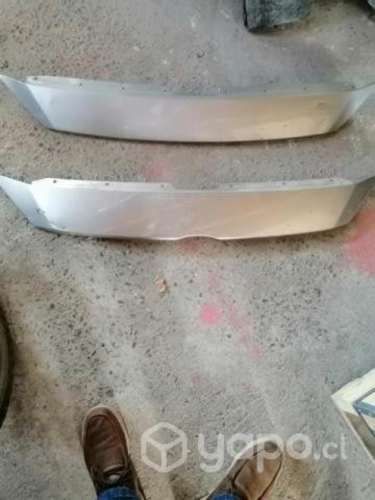 Moldura parachoque superior Mazda 3