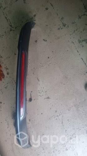 Aleron con tercera luz chery tiggo 8