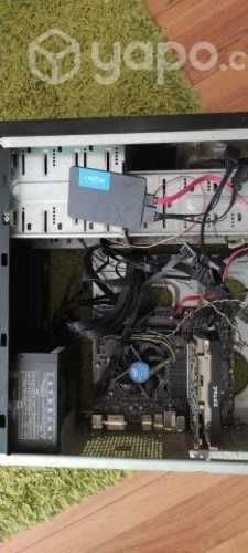 Pc gamer + mouse teclado y mouse pad