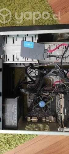 Pc gamer + mouse teclado y mouse pad