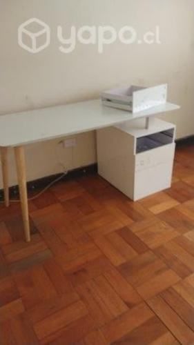 Escritorio blanco
