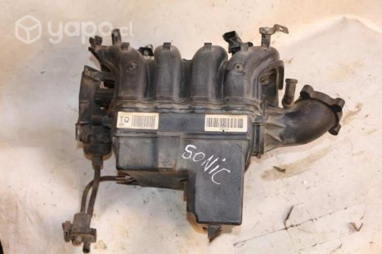 Multiple de admisión Chevrolet Sonic 1.6 2013