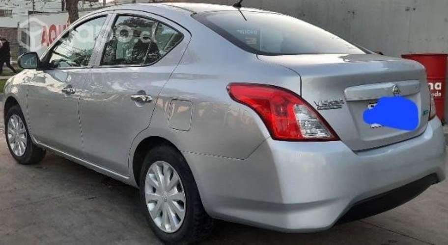 Nissan versa