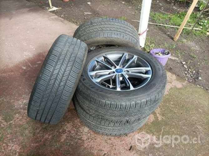 Llantas con neumáticos de Ford territory