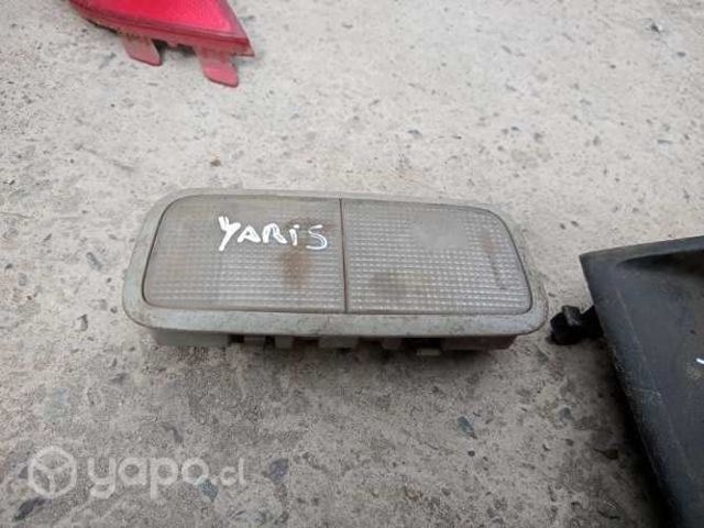 Toyota new yaris luz techo envio regiones original