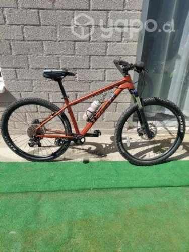 Bicicleta Kona Cinder Cone 27.5", año 2017