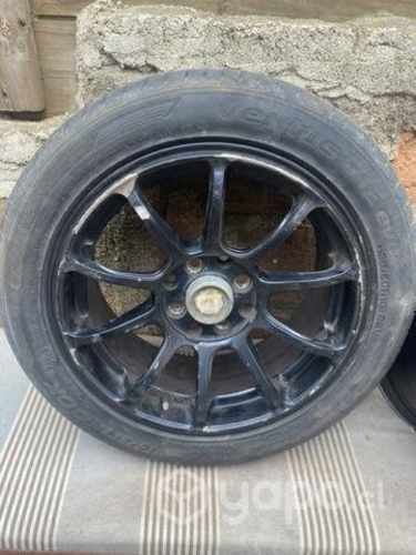 Llantas + Neumático