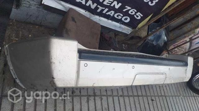 Parachoque Trasero Commander