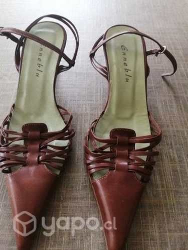 Lindos zapatos de cuero 1 puesta