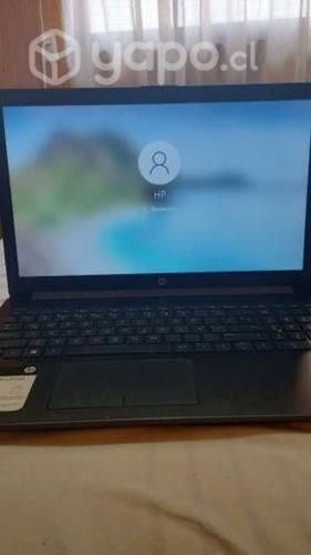 Refrigerador y laptop