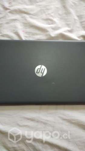 Refrigerador y laptop