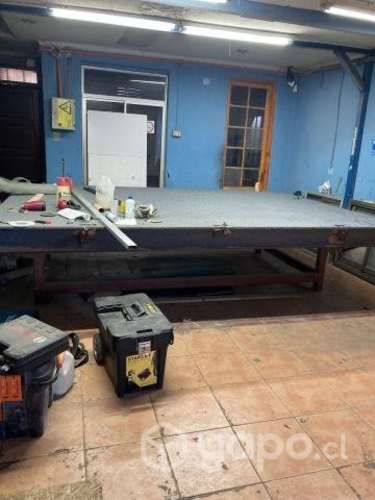 Mesa de corte para espejos y vidrios