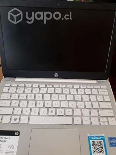 Notebook pequeño, liviano, poco uso