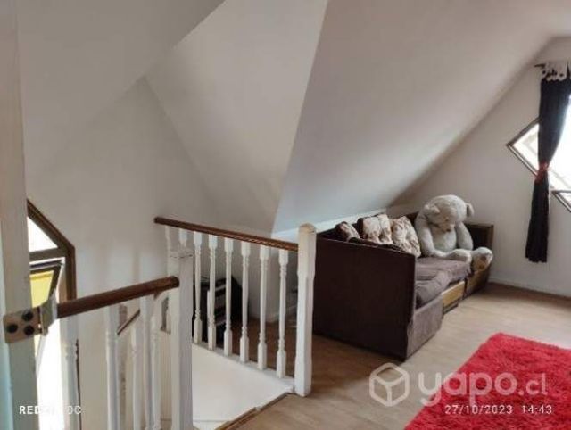 Se Arrienda dormitorio mas sala de estar