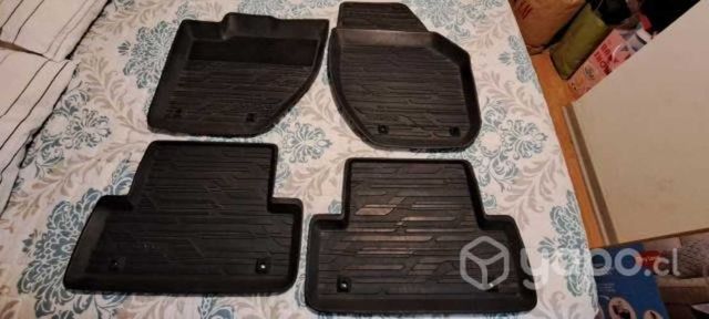 Piso y cubre maletero Volvo v40
