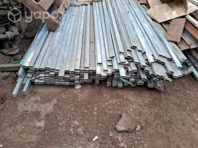Perfiles galvanizados en 30x10x2 en 6 metros