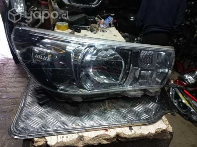 Óptico derecho Toyota Hilux 2016 2021 ORIGINAL