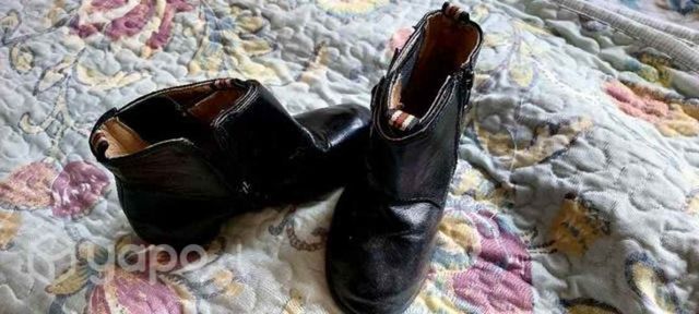 Botas de huasito numero 29.