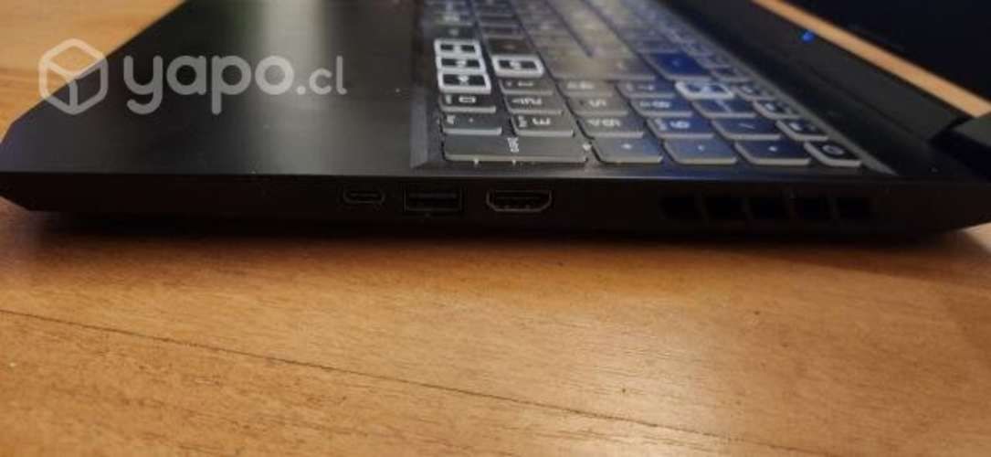 Notebook gamer Acer 3060 RTX más 2 joystick xbox