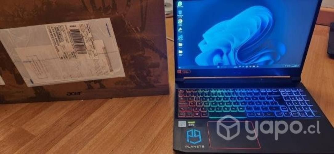 Notebook gamer Acer 3060 RTX más 2 joystick xbox
