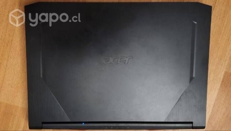 Notebook gamer Acer 3060 RTX más 2 joystick xbox