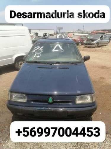 Portalon con vidrio skoda felicia