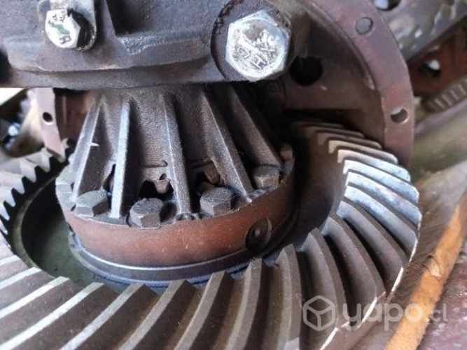 Conjunto corona y piñon 7×41 similar Isuzu