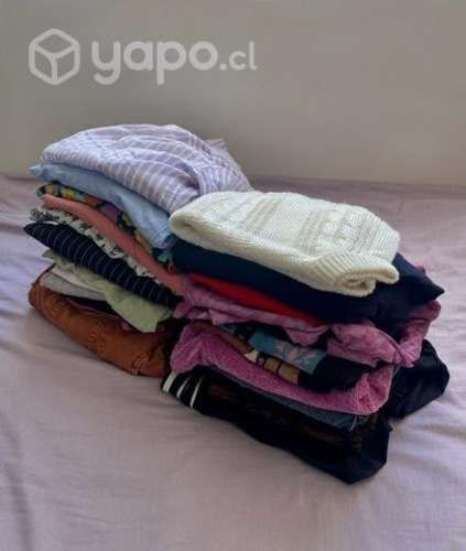 Lote de 30 prendas nuevas y usadas talla M-L