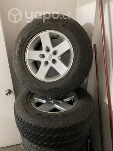 Llantas completas marca jeep aro 17