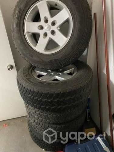 Llantas completas marca jeep aro 17
