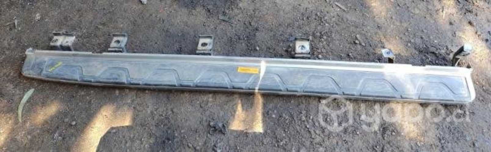 Pisadera Izquierda Ssangyong Musso 2021