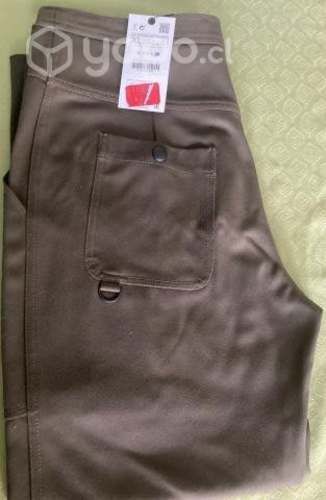 Pantalón NUEVO ZARA