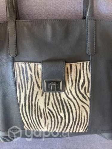 Cartera marca MNG (Mango) 100% cuero 20.000