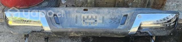 Parachoques trasero Mazda BT original