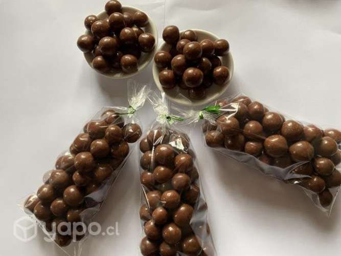 Frutos Secos y Gomitas