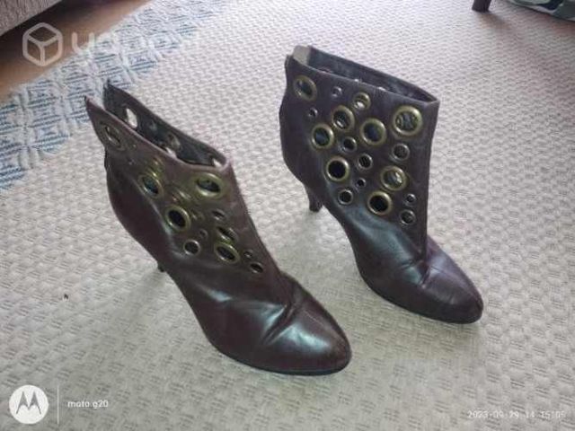 Botines marca Hush Puppies talla 36