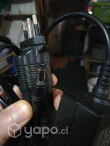 Cargador notebook 20 volt x 2 amp