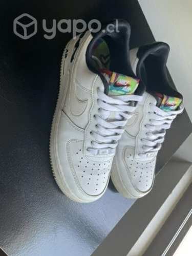 Zapatillas Air Force 1 peace love swoosh