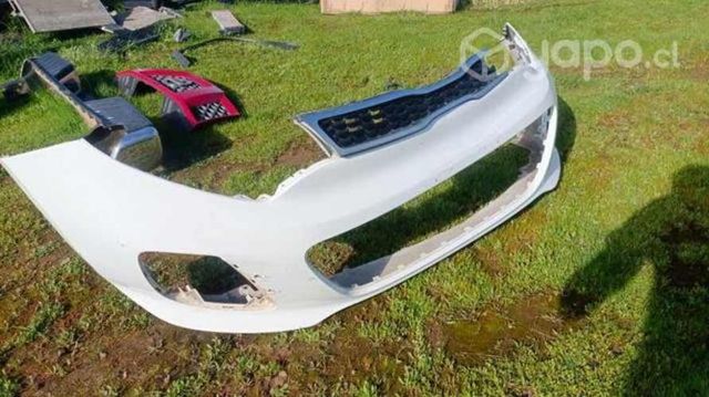 Parachoque de kia rio 2017 con detalles disponible