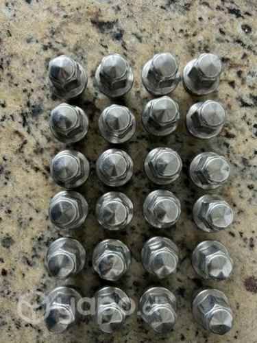 4 Llantas con neumáticos 275/55 R20 nuevos, Aro 20