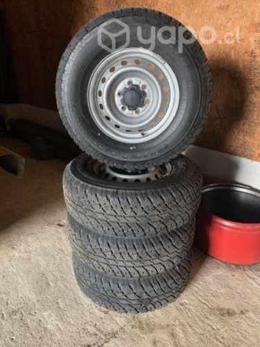 Neumaticos nuevos con llanta